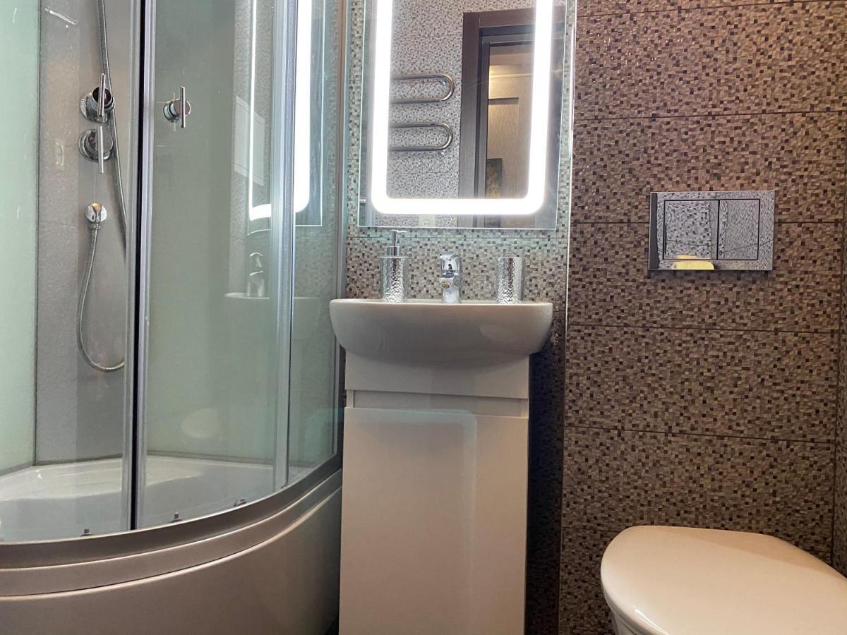 Modern Luxury Studio In The Center Of Kharkiv At Konstitutsii Square Extérieur photo