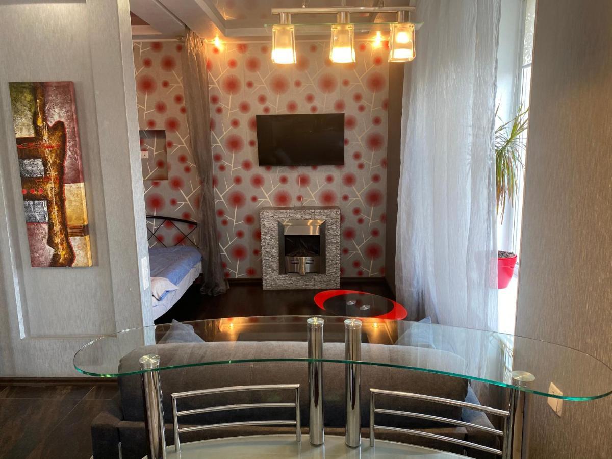 Modern Luxury Studio In The Center Of Kharkiv At Konstitutsii Square Extérieur photo