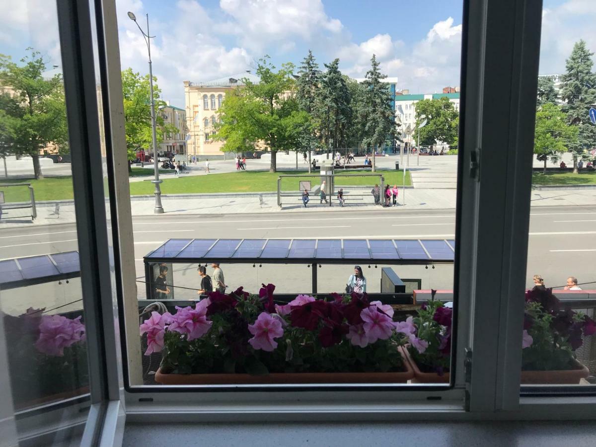 Modern Luxury Studio In The Center Of Kharkiv At Konstitutsii Square Extérieur photo